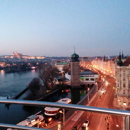 Vltava Apartment *